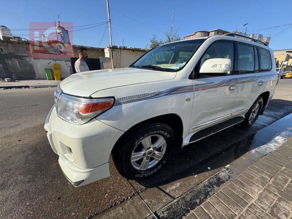 تويوتا لاندكروزر